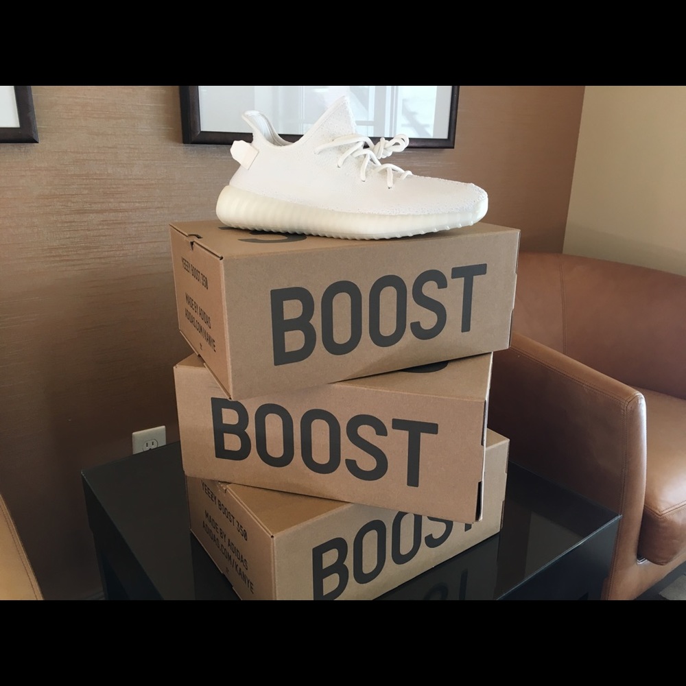 Yeezy Boost 350 V2 Triple White